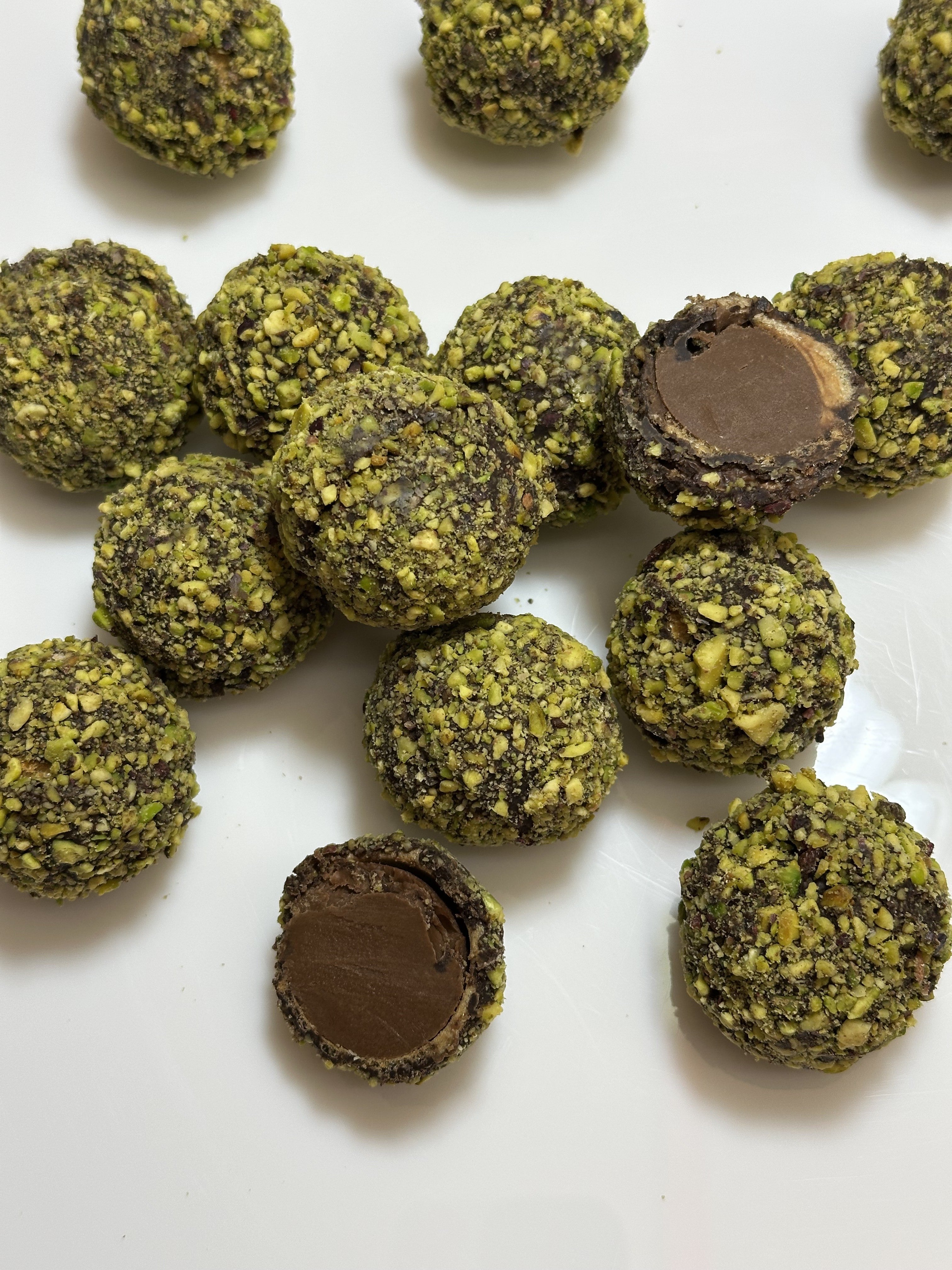 Pistachio balls