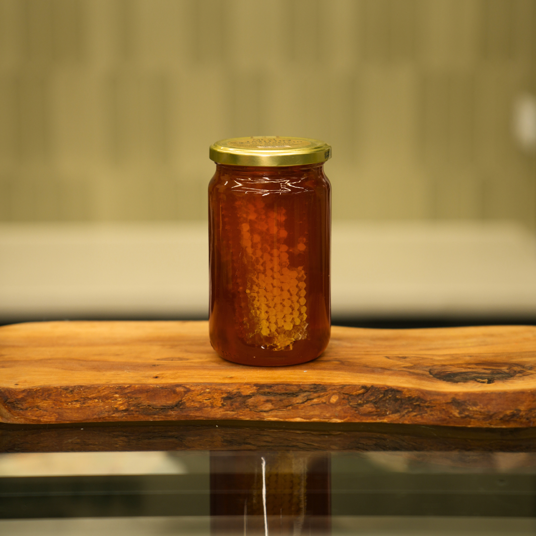 Thyme Honey with Honeycomb 960 g