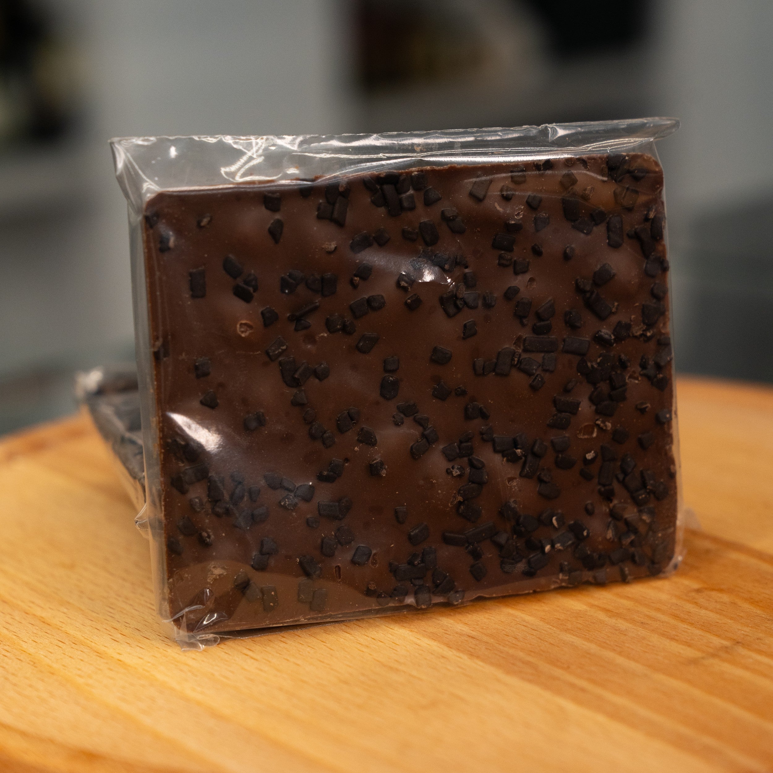 Milk chocolate with almond approx. 100g