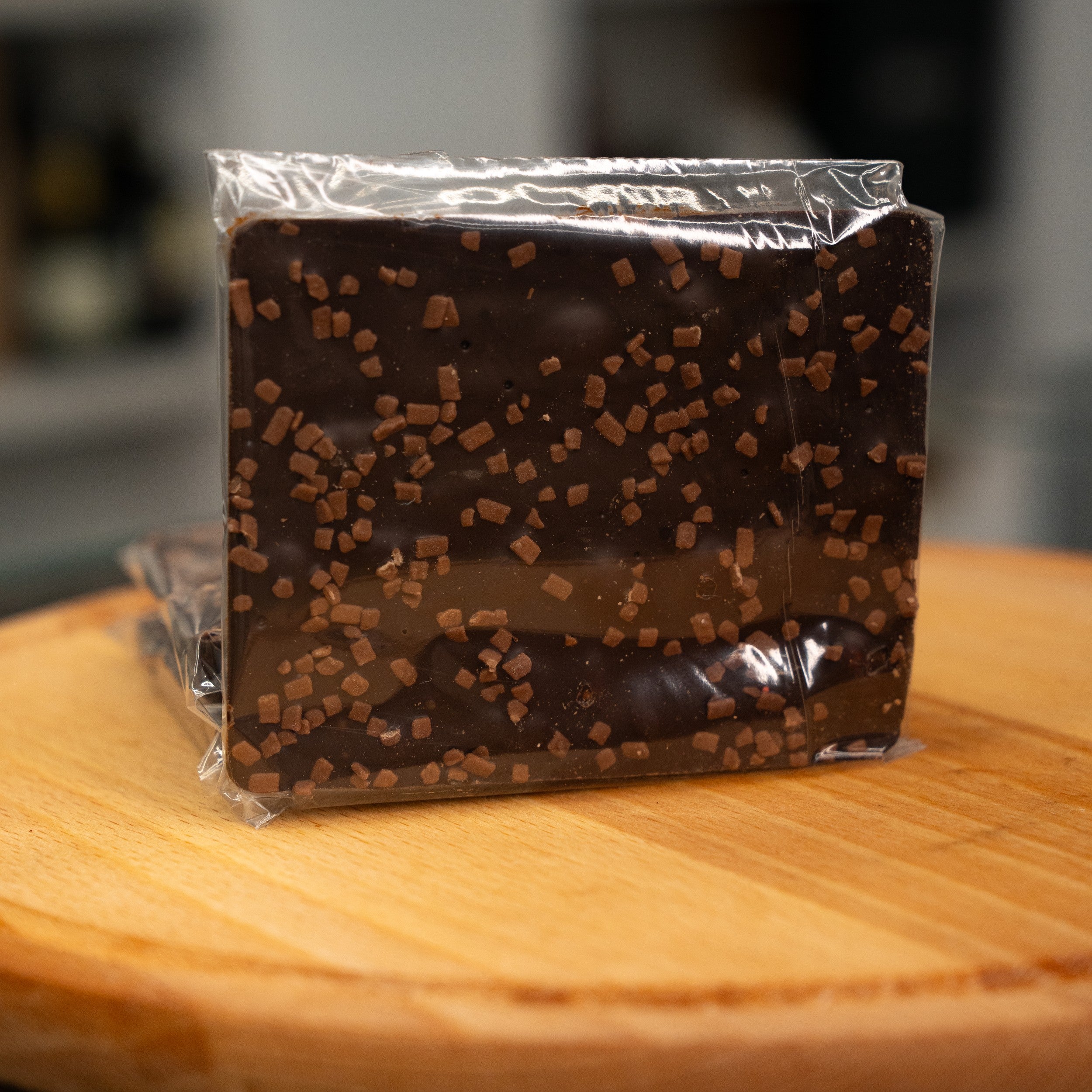 Dark chocolate with almonds, approx. 100g
